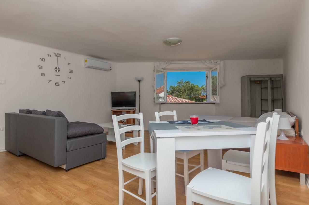 App Cor2 Apartment Selce Bagian luar foto