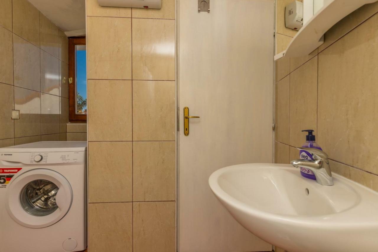 App Cor2 Apartment Selce Bagian luar foto