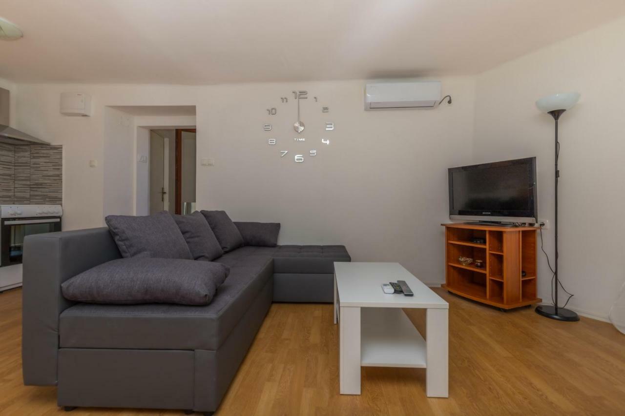 App Cor2 Apartment Selce Bagian luar foto